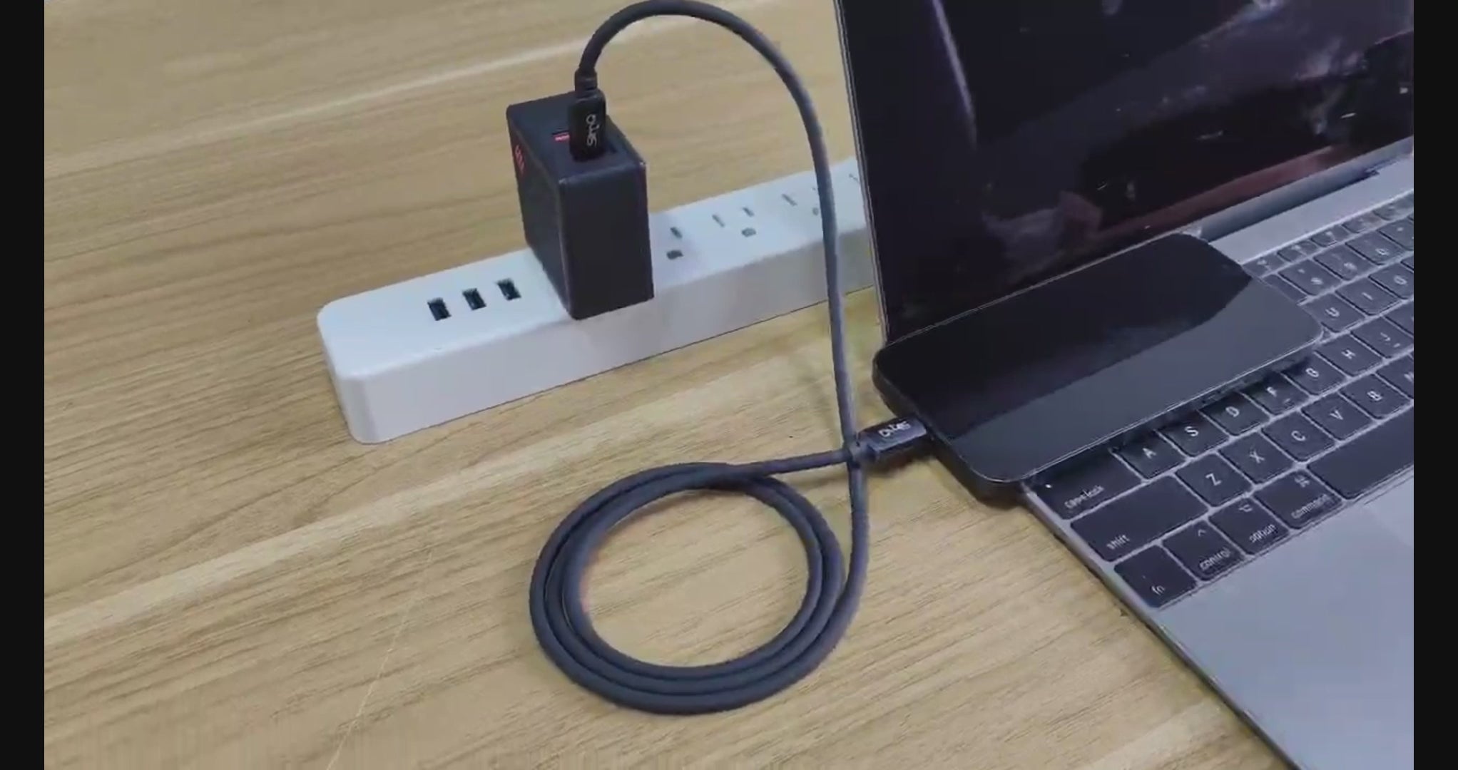 USB-C 번개 케이블 | 1M